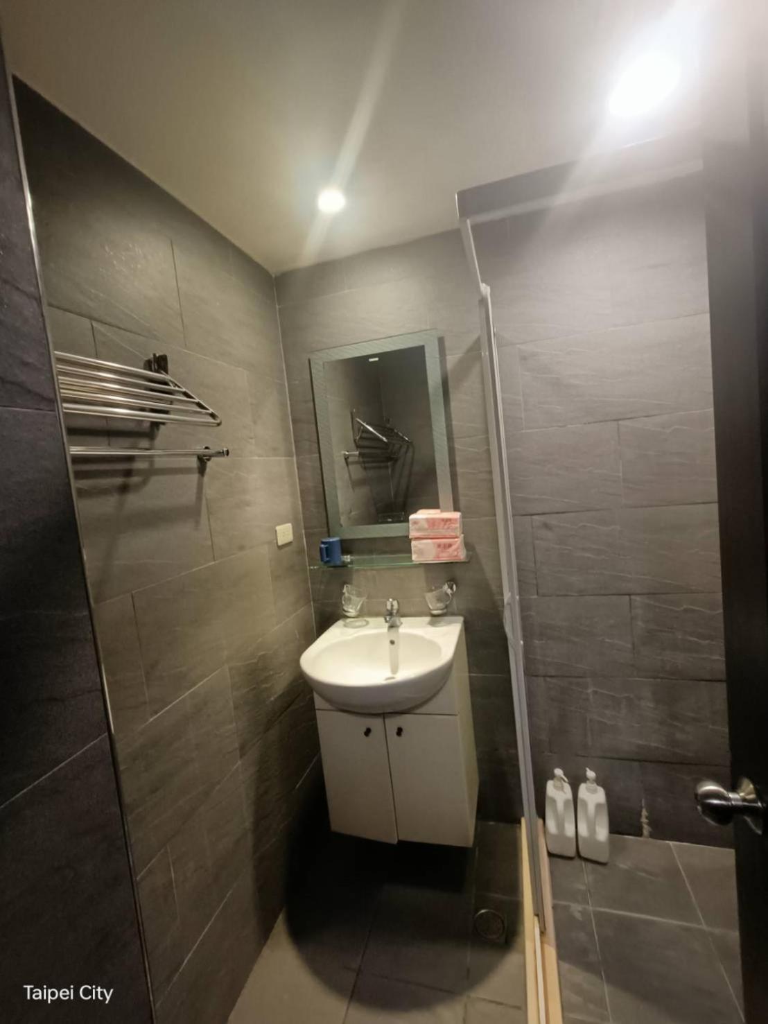 Ferienwohnung Ximen 日記 Taipeh Exterior foto